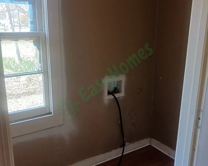 830 S Main St — Photo 7
