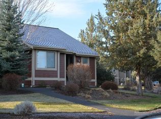 1367 Highland View Loop, Redmond, OR 97756