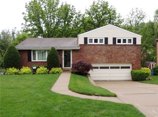 738 Artvue Dr, Pittsburgh, PA 15243