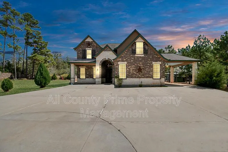 Building Photo - 160 Forest Trace Ln