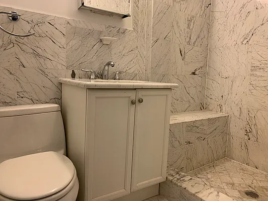 Rented by FirstService Realty (legacy) | media 28