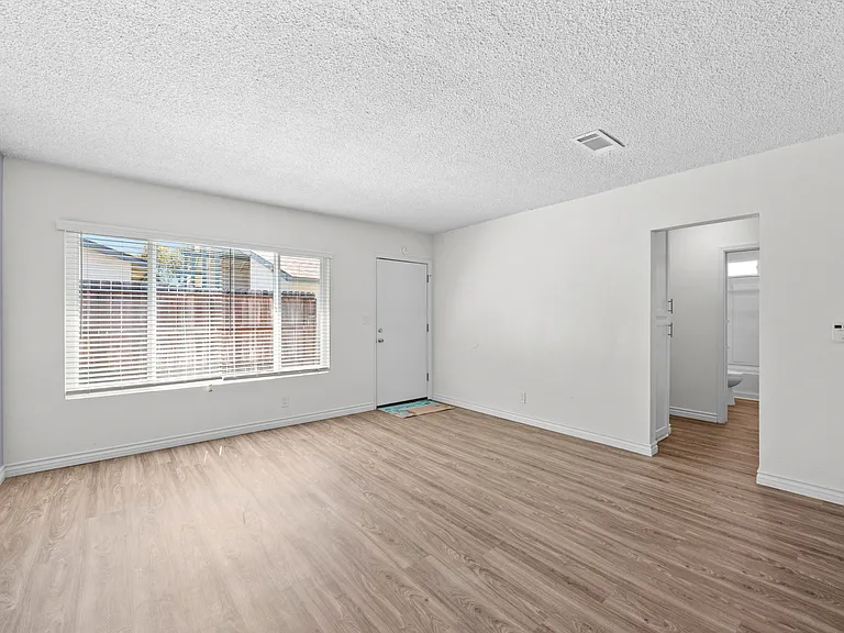 8955 Hewitt Pl — Photo 13