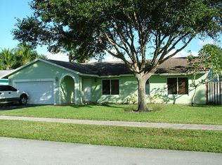 1060 SW 128th Dr, Davie, FL 33325