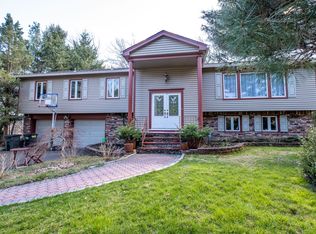 31 Langerfeld Rd, Hillsdale, NJ 07642