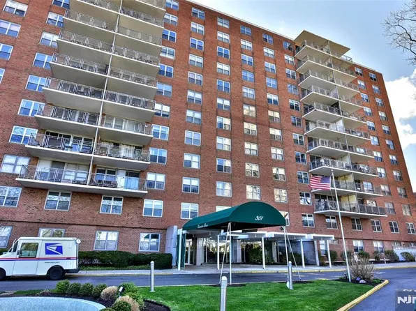 301 Beech St APT 2F, Hackensack, NJ 07601