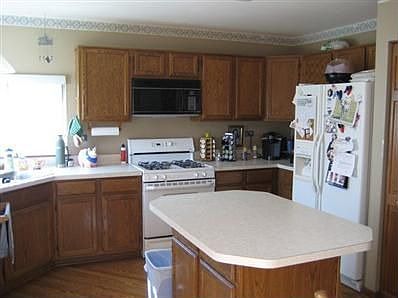 4th image of 1785 Mission Hills Dr