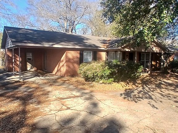 3rd image of 3326 Carter Hill Rd