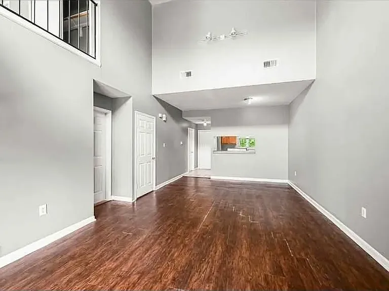 1724 S Brightside View Dr #J — Photo 3