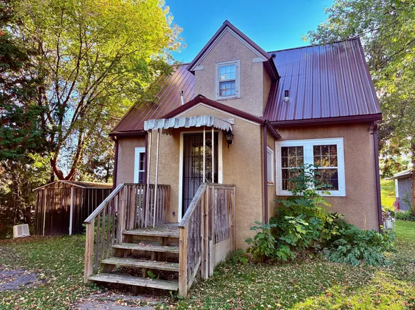 311 Bay Ave SE, Baudette, MN 56623
