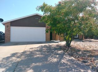 6300 Magpie Way NE, Rio Rancho, NM 87144