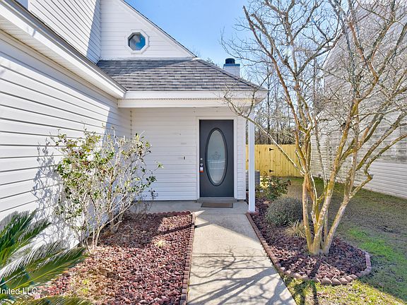 3rd image of 12354 Windward Cir