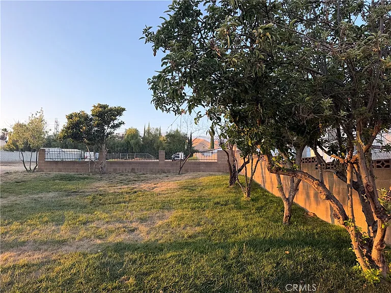 4333 Hillside Dr — Photo 8