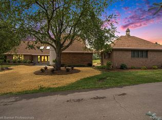 1248 Frick Rd, Leonard, MI 48367