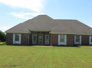 1767 Seed Tick Rd, Caledonia, MS 39740