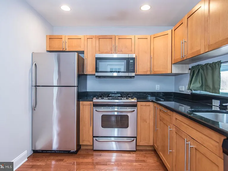 1111 Mount Vernon St #2 — Photo 6