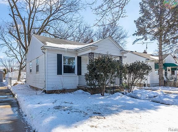 2nd image of 3839 Weddell St
