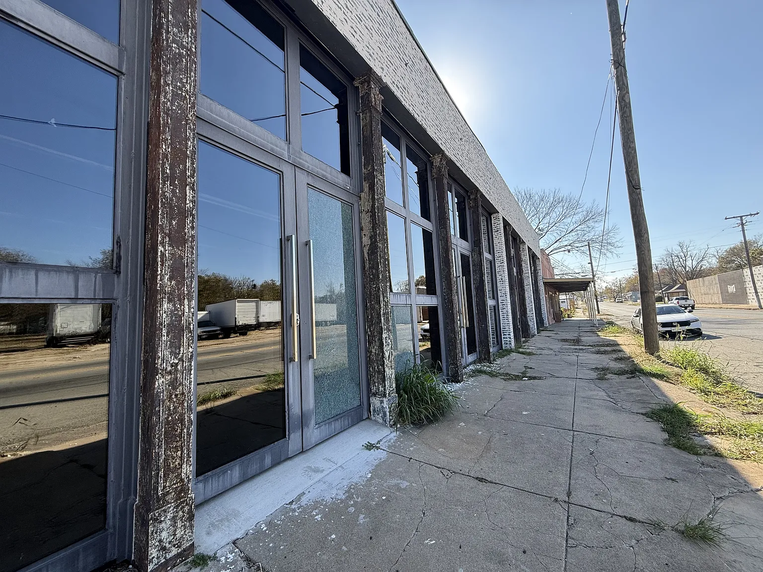 606 South Armstrong Avenue - 1 — Photo 3