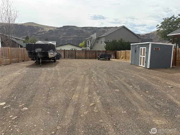 826 SW Chukar Place, Quincy, WA 98848