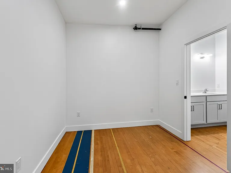 123 S Main St #6 — Photo 28