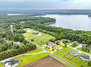 1417 S Shores, Sullivan, IL 61951