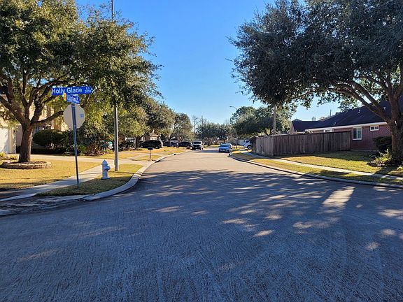 5th image of 14122 Millglen Ct