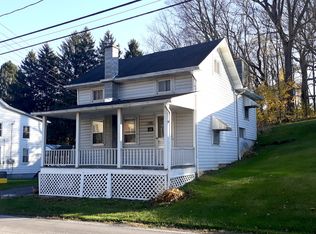 68 Fairground Rd, Mill Hall, PA 17751