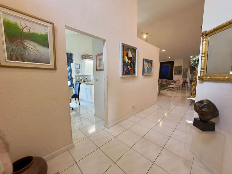 7922 Sandy Pointe Dr — Photo 6