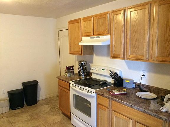 5th image of 1439 W 1st St
