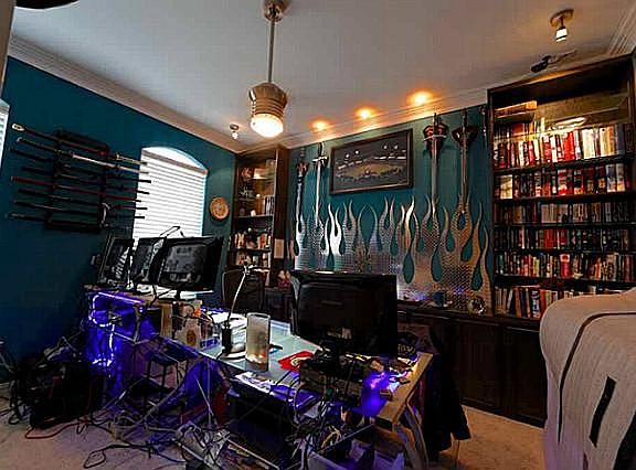 4th image of 3321 Somerset Ln