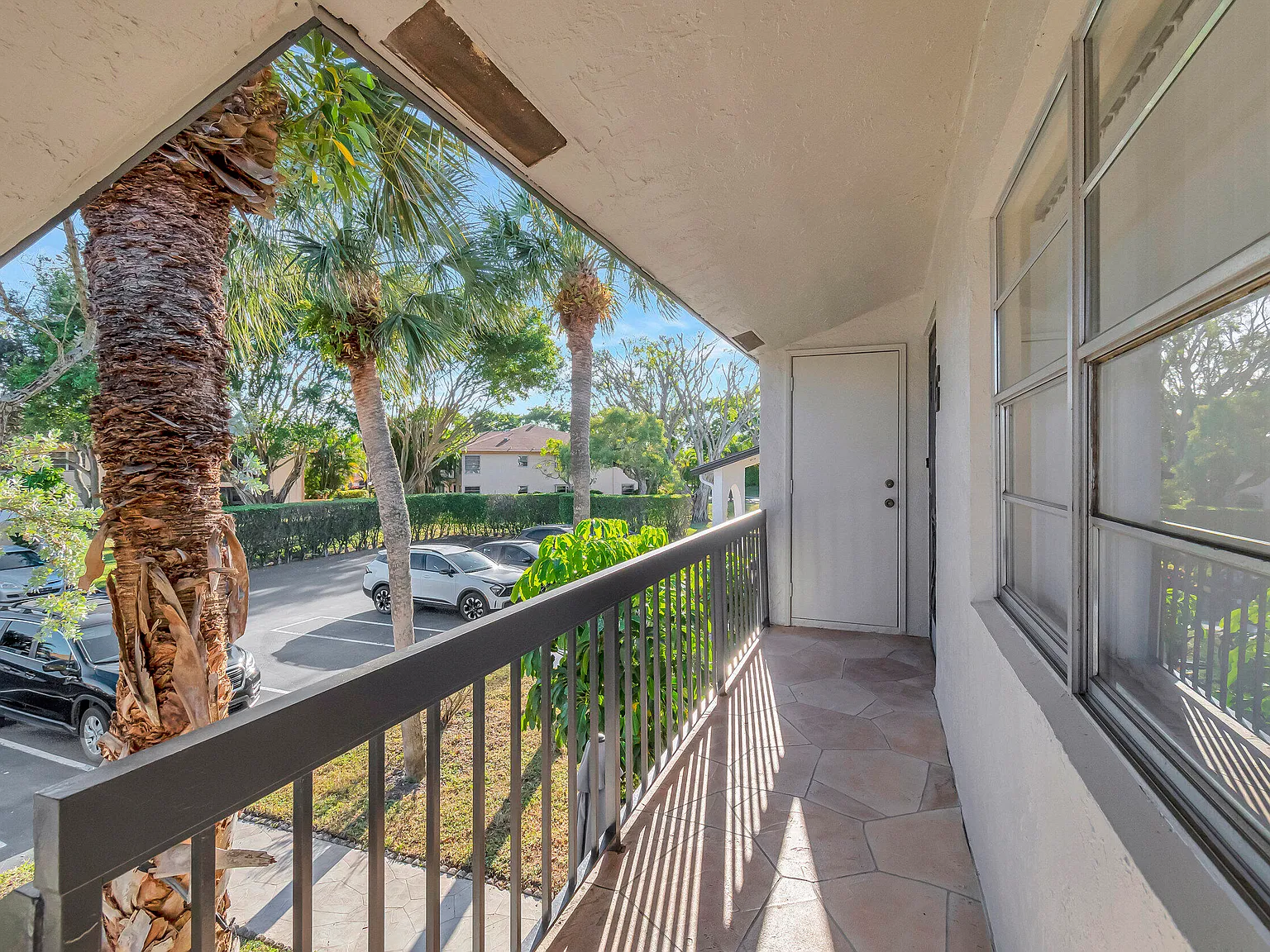 2 bed, 2.0 bath, 1198 sqft, $3,300 — Photo 3