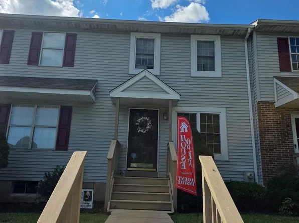 231 Cobble Creek Curv, Newark, DE 19702