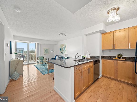 4th image of 7500 Woodmont Ave #S820