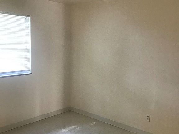5th image of 2735 Pontiac St APT A