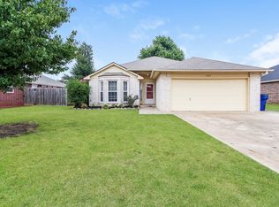 409 W Chantilly Way, Mustang, OK 73064