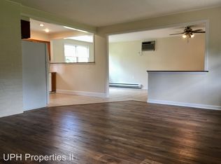 136 Idlewild Rd, Levittown, PA 19057