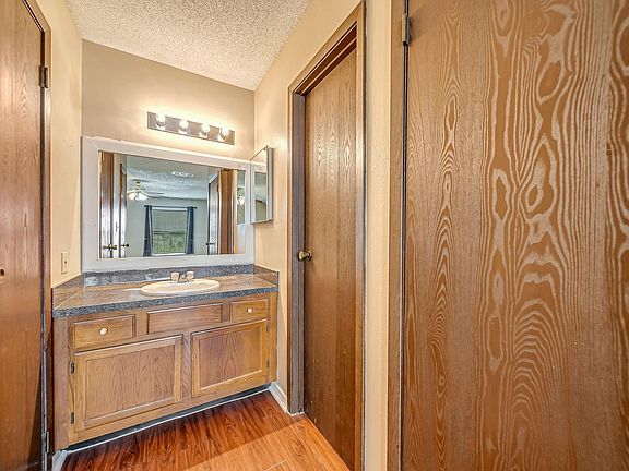 4th image of 2501 Gulf Fwy APT 256D