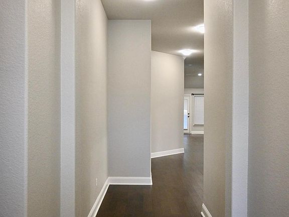 4th image of 539 Harvest Grove Dr
