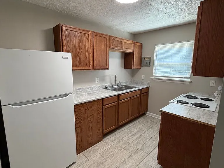3625 Glenwood Dr #1 — Photo 4