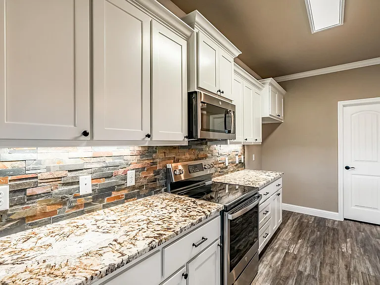 118 Lampassas Dr — Photo 3