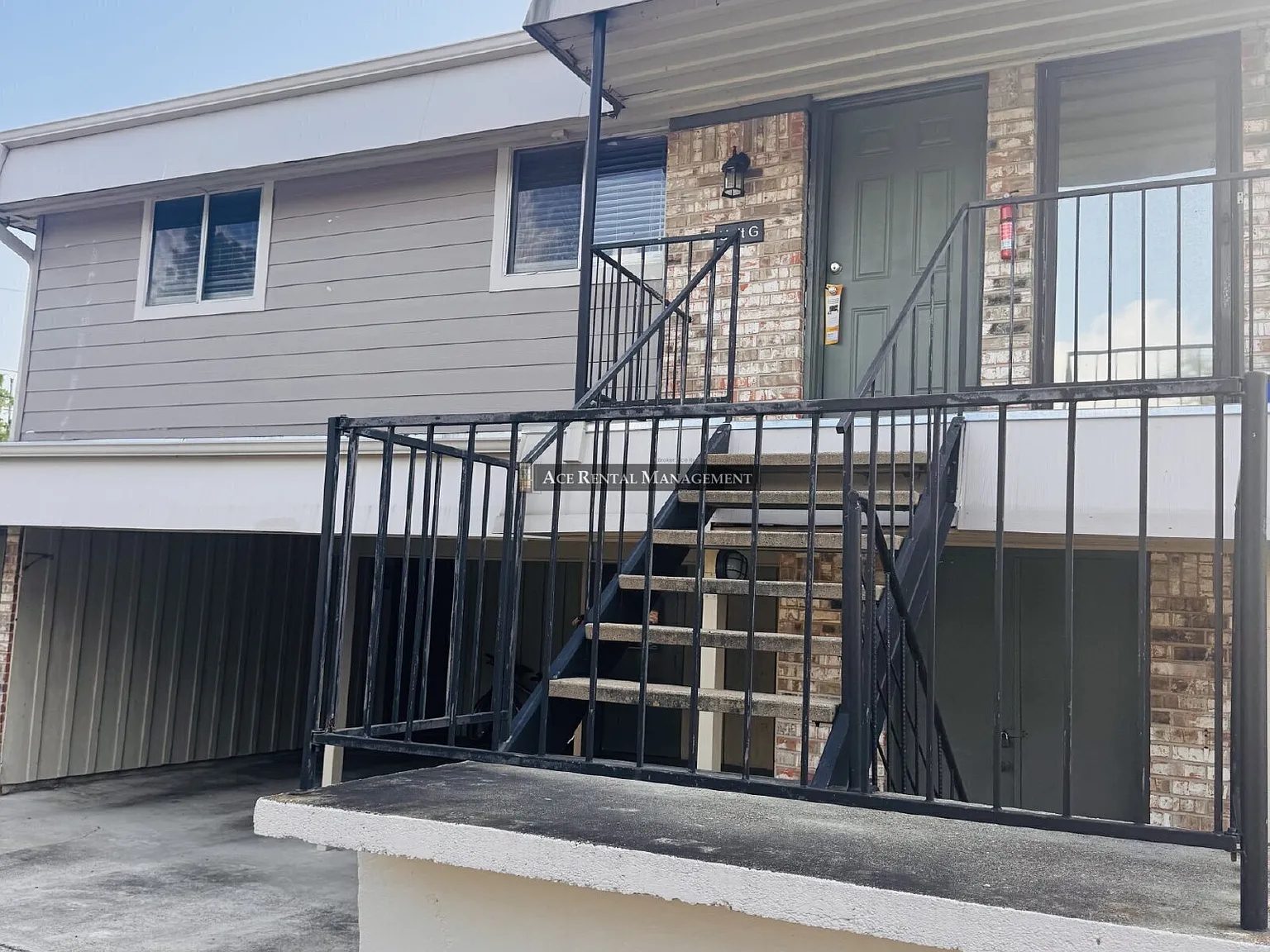 Coming Soon 1 Bedroom | 1 Bathroom Upstairs Apartment Home located at 5500 Whitaker #G, Groves, TX. — Photo 2
