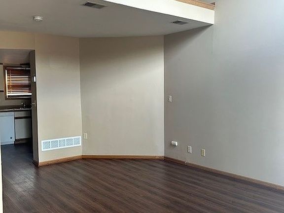 2nd image of 4 45th St #5209-5215-1