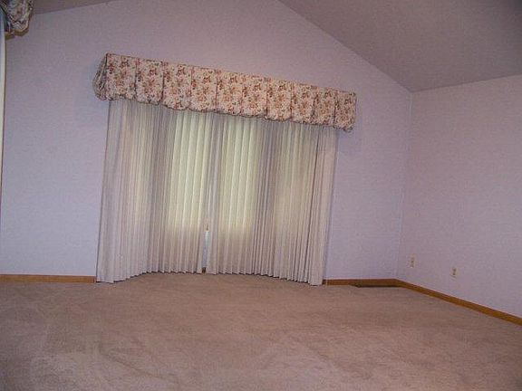 3rd image of 511 Highland Ave