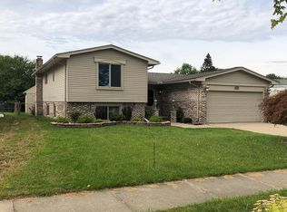 35617 Doyle Dr, Sterling Heights, MI 48310