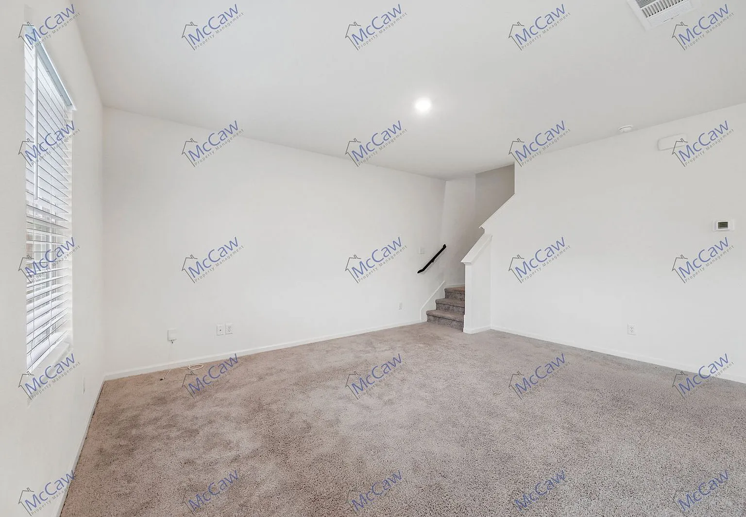 4 bed, 2.5 bath, 2095 sqft, $2,350 — Photo 3