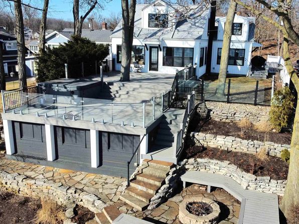 843 E Northshore Dr, Syracuse, IN 46567