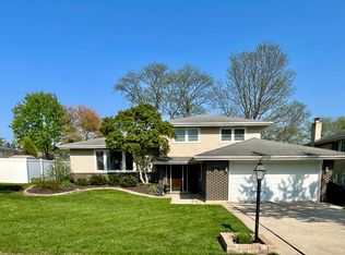 7621 Sawyer Rd, Darien, IL 60561