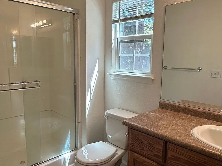 725 W 4th Ave — Photo 19