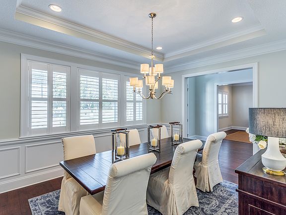 2nd image of 8 Villa Sovana Ct