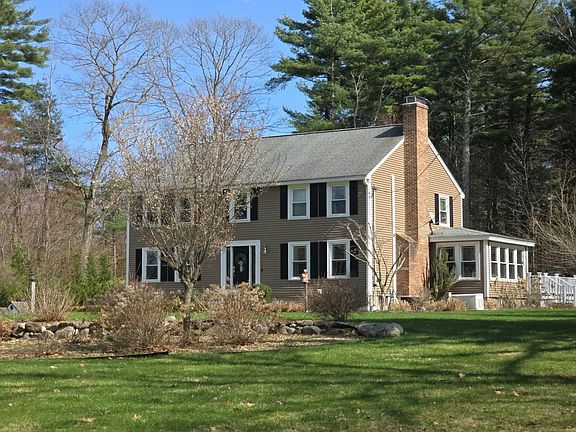 2nd image of 2 Fox Hollow Rd