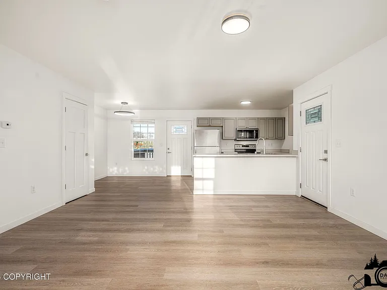 1635 S Pollywog Pl — Photo 2
